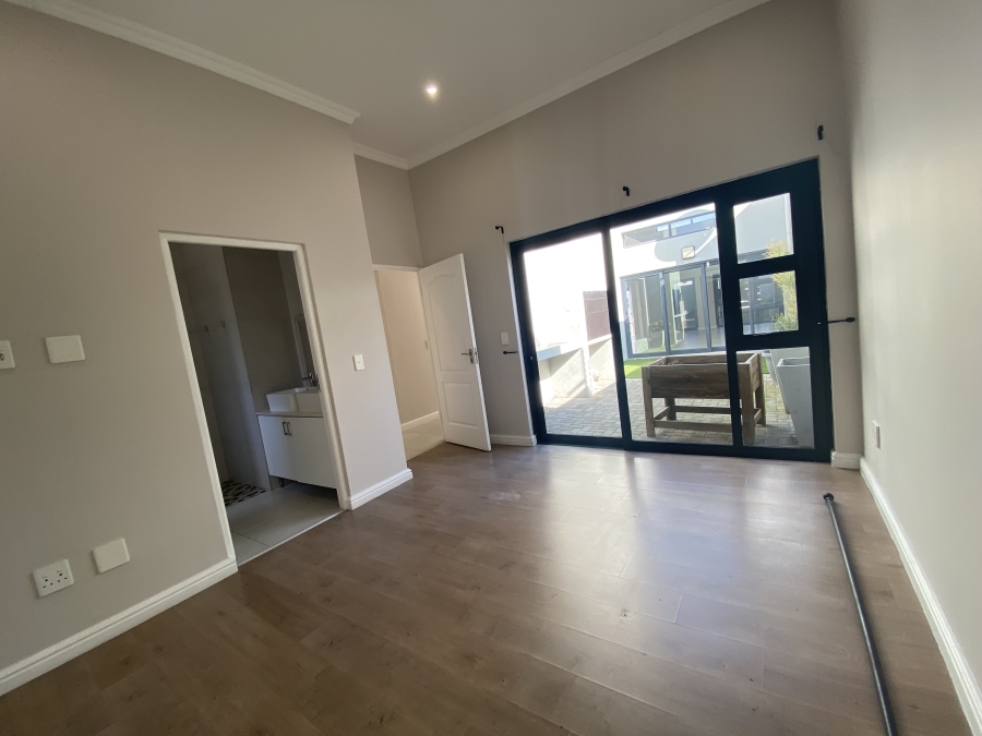 3 Bedroom Property for Sale in Sandown Western Cape